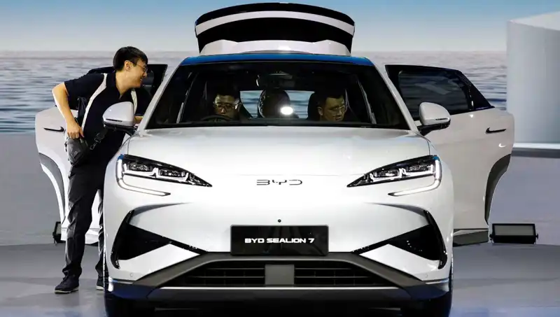 BYD, Tesla'yı Geride Bırakıyor: Elektrikli Araç Satışları 100 Milyar Dolara Ulaştı