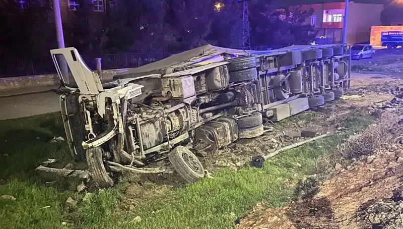TIR Devrildi: İşte Kazanın Ardındaki Gerçekler ve Sonuçları