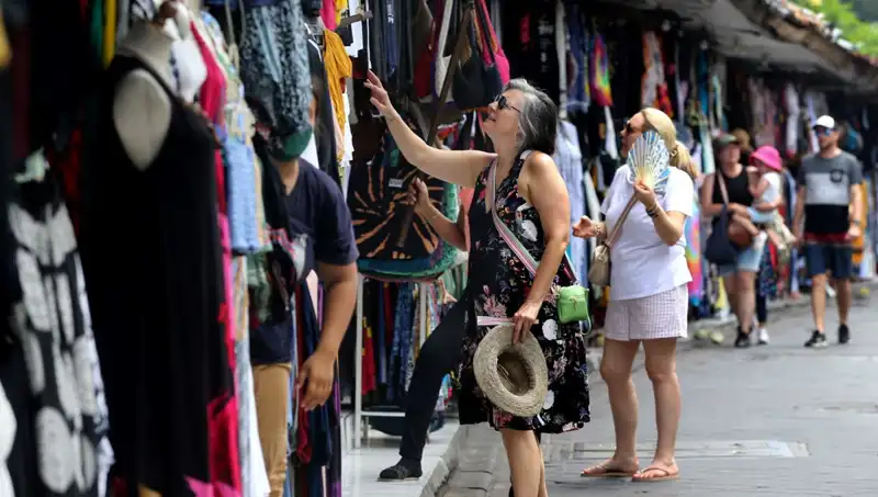 Bali’de Turistlere Kıyafet Yasağı Geliyor: Uymayanlar Ceza Alacak!
