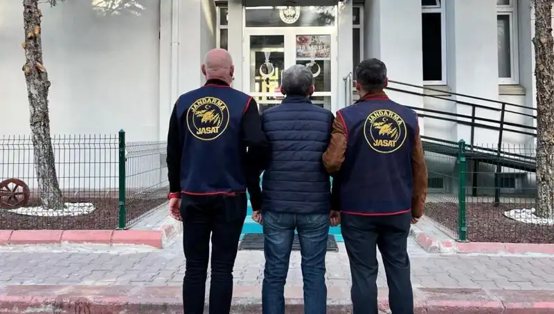 MİT TIR’larının Durdurulmasında Rol Oynayan Emniyet Müdürü Firari FETÖ’cü Olarak Yakalandı