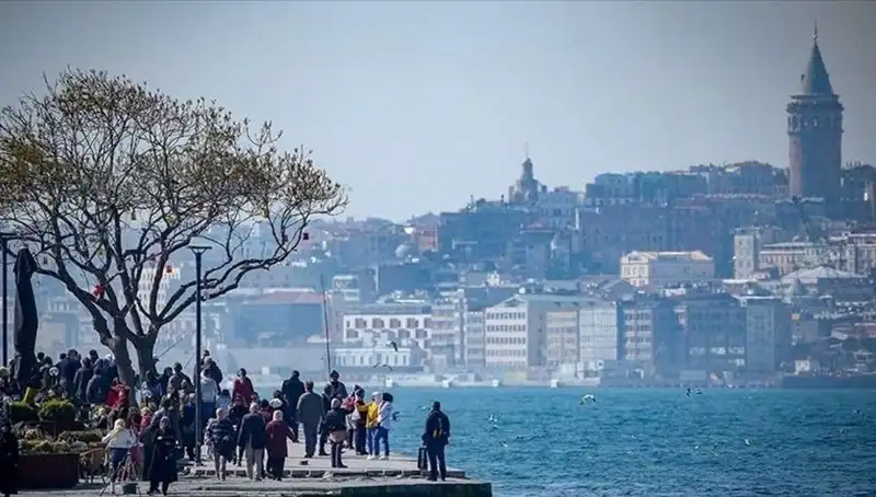 İstanbul’da Bahar Coşkusu: Hafta Sonu Hava Sıcaklıkları Yükseliyor