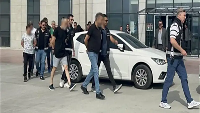 36 Bin Kişiye 'Hayal' Satıp 10 Milyar Lira Dolandırdılar: "Örgüt Değil Turizm Firmasıyız!"