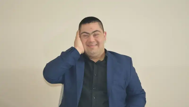 Down Sendromlu Erdinç’in En Büyük Hayali: Dinleyicileri Mest Eden Hikayesi
