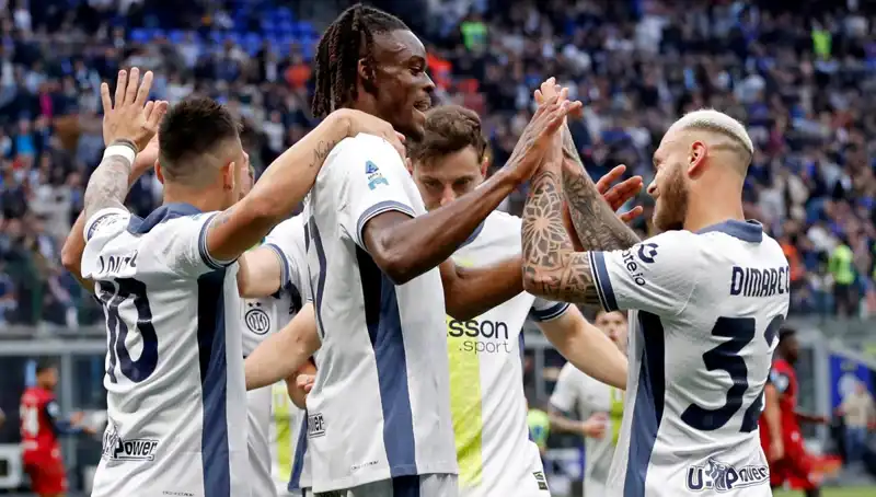 Serie A'da Zirve Müsabakaları: Şampiyonluk İçin Play-off Mücadelesi Başlıyor!