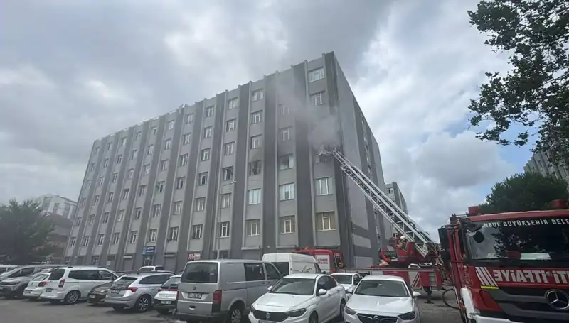 Çorap İmalathanesinde Meydana Gelen Yangın, Büyük Zarar Açtı