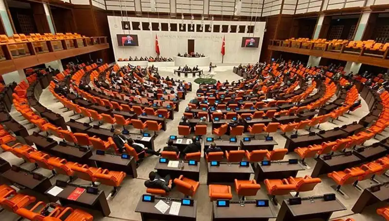 Emekli İkramiyesinde Tarihi Artış: TBMM'den Onaylanan İlk Adımlar