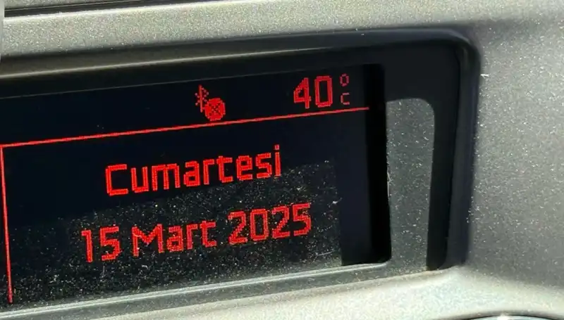 Adana’da Sıcaklık Rekoru: Termometreler 40 Dereceyi Geçti, Vatandaşlar Zorluk Yaşıyor