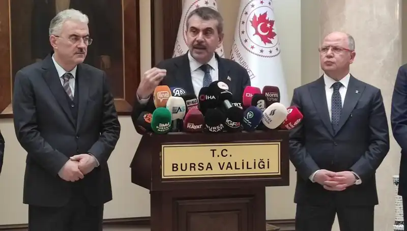 Bakan Tekin’den Protestolarla İlgili Çalışanlara Dikkat Çekici Yaptırım Uyarısı